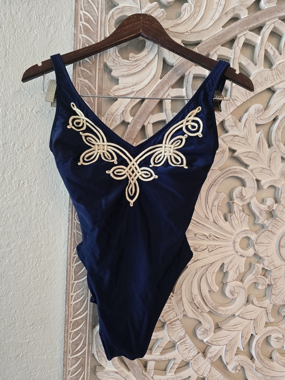 La Blanca Women's Vintage Navy And Gold One Piece Swimsuit Embroidered Applique